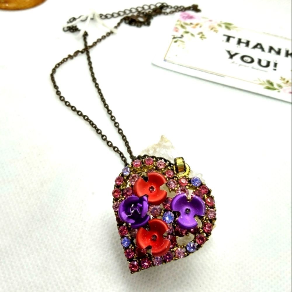 Art deco flower heart necklace